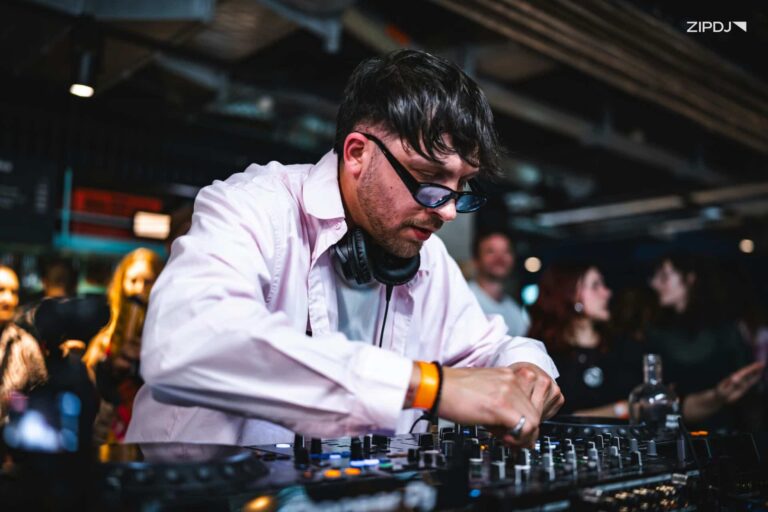 how to choose a dj name