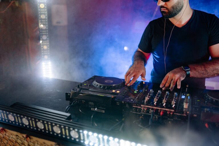 club DJ